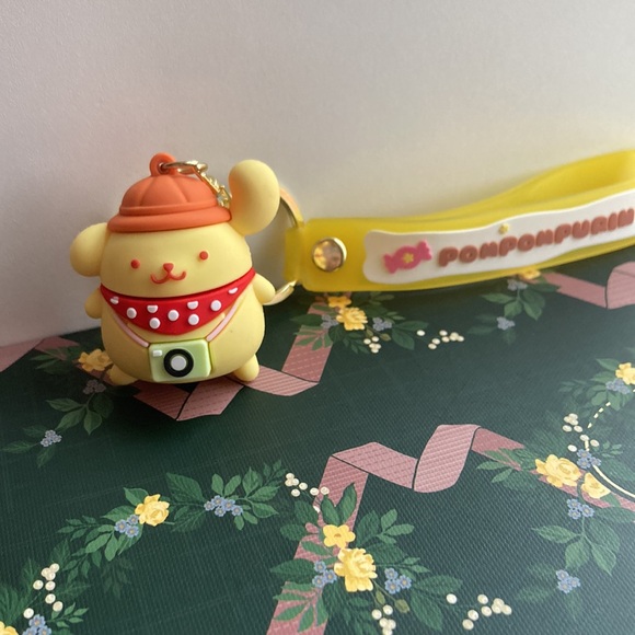 Pompompurin Keychain - Picture 4 of 4